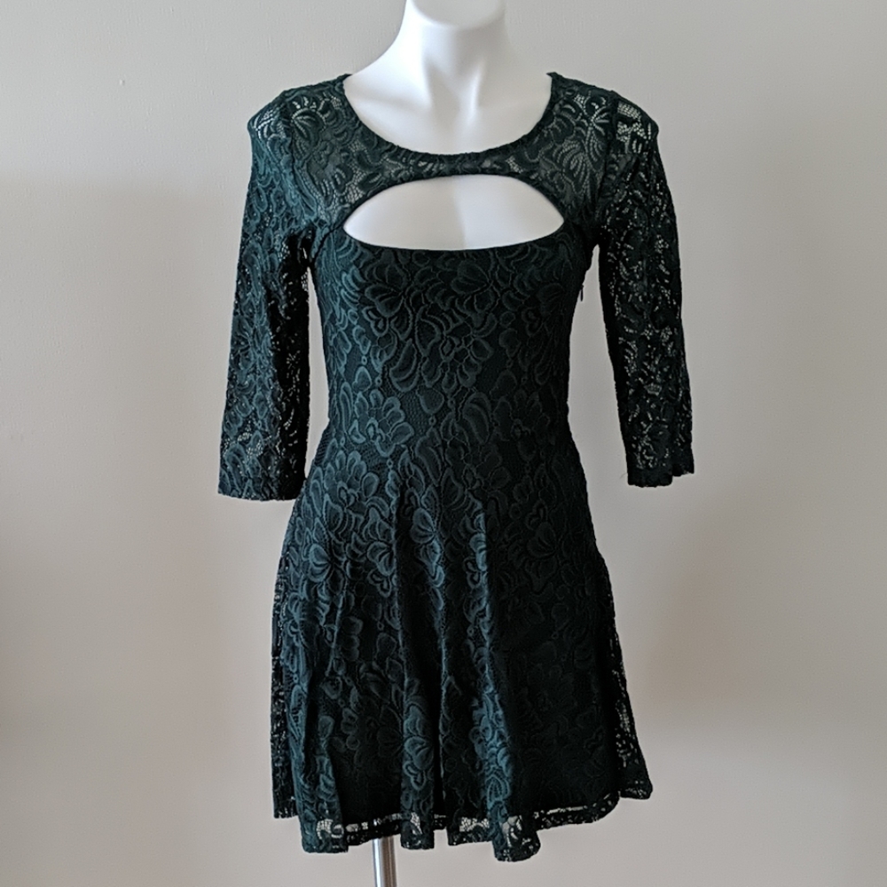 Beautiful lace dress size s